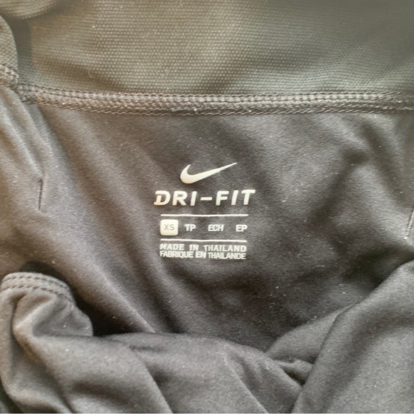 nike dri-fit black shorts (size xs) - Picture 2 of 5